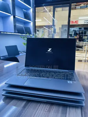 Laptop HP ZBook Firefly 14 G7 32GB Intel Core i7 SSD 512GB