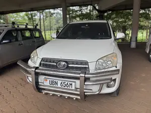 Toyota RAV4 2010 White