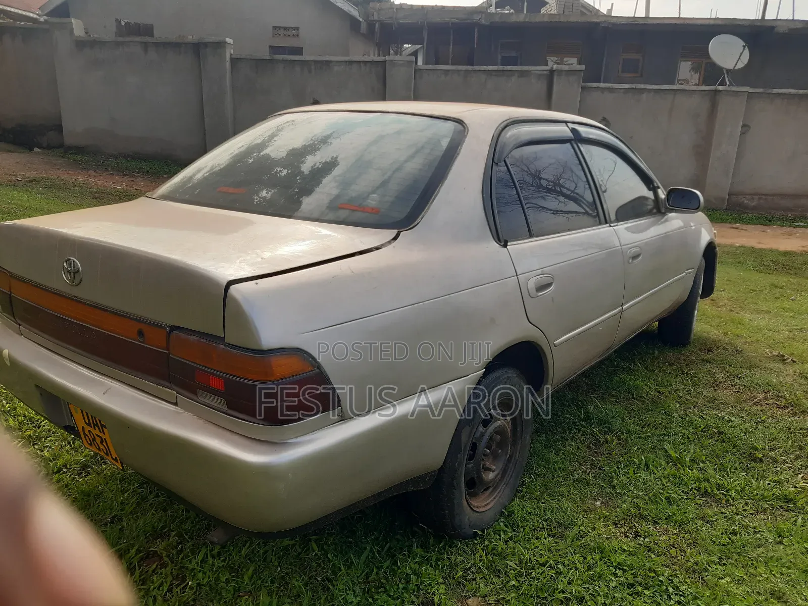 Toyota Corolla 1998 Gold