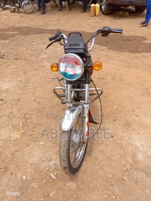Bajaj Boxer 100 2018 Red