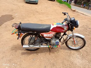 Bajaj Boxer 100 2018 Red