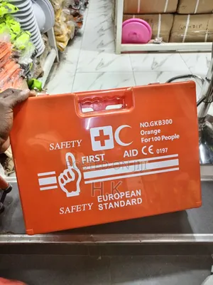 100 People Fastcare Gkb300 First Aid Kit