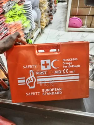 100 People Fastcare Gkb300 First Aid Kit