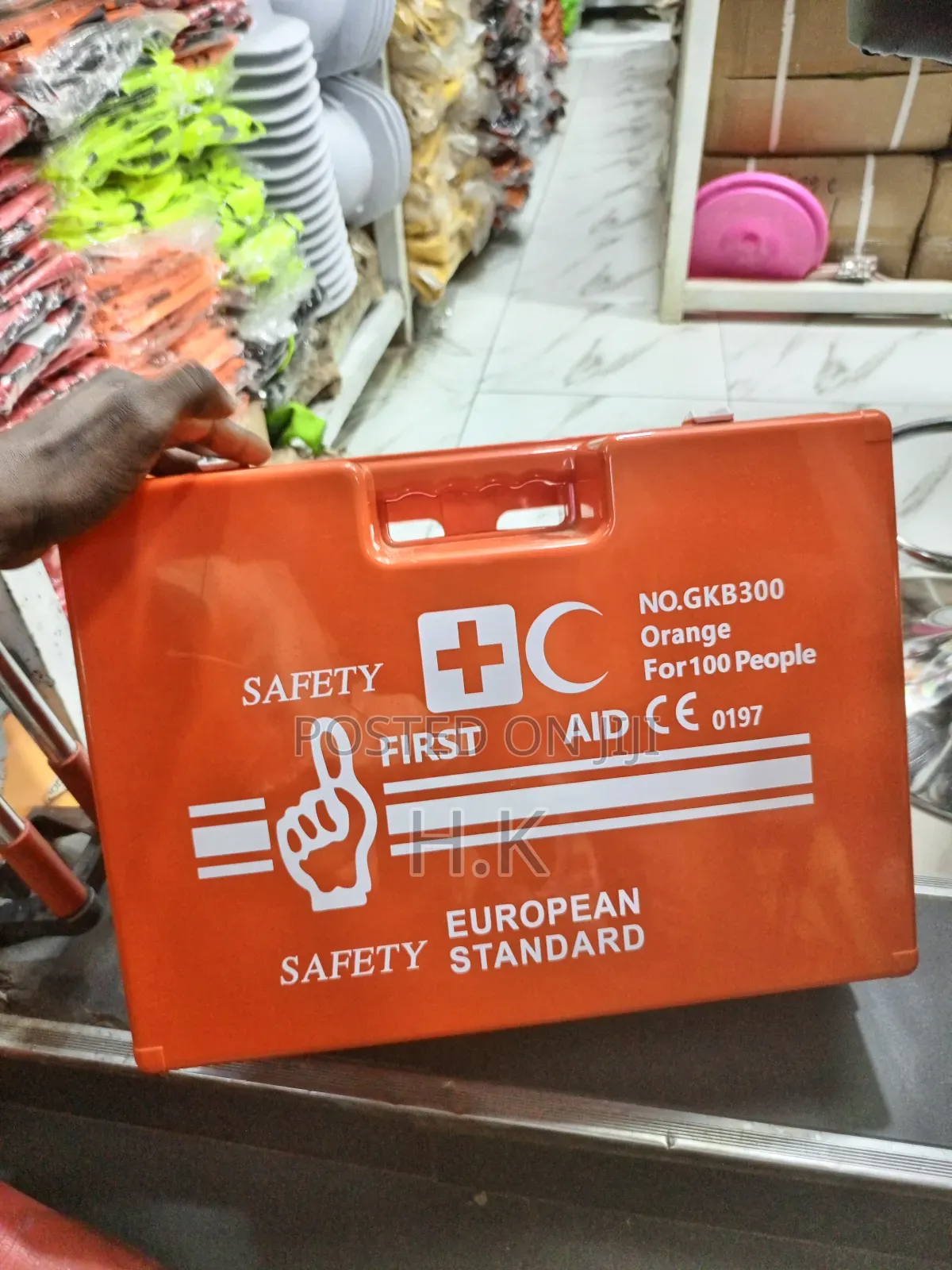 100 People Fastcare Gkb300 First Aid Kit