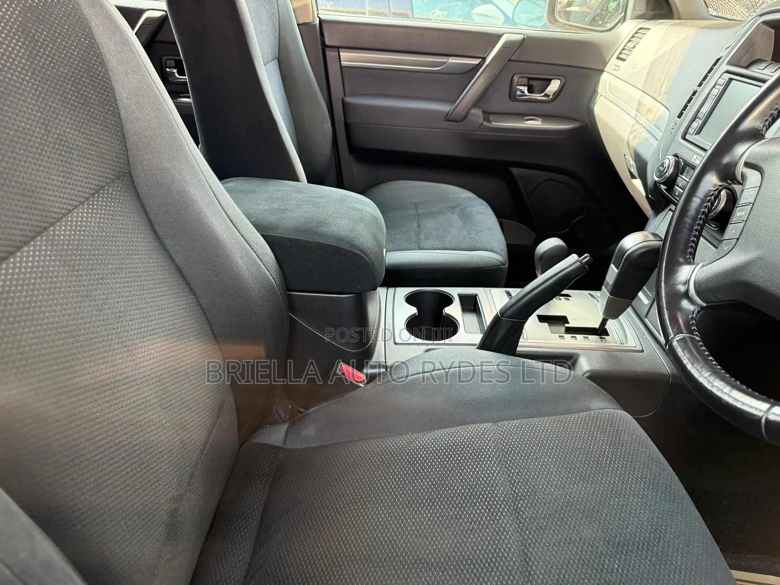 Mitsubishi Pajero 2011