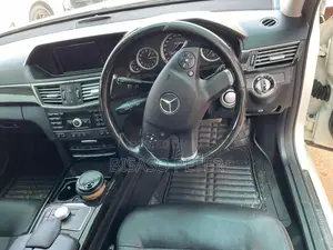 Mercedes-Benz E300 2010 Silver