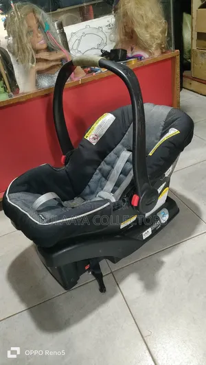 Uk Used Graco Snugride Infant Car Seat, for Rear-Facing Infants
