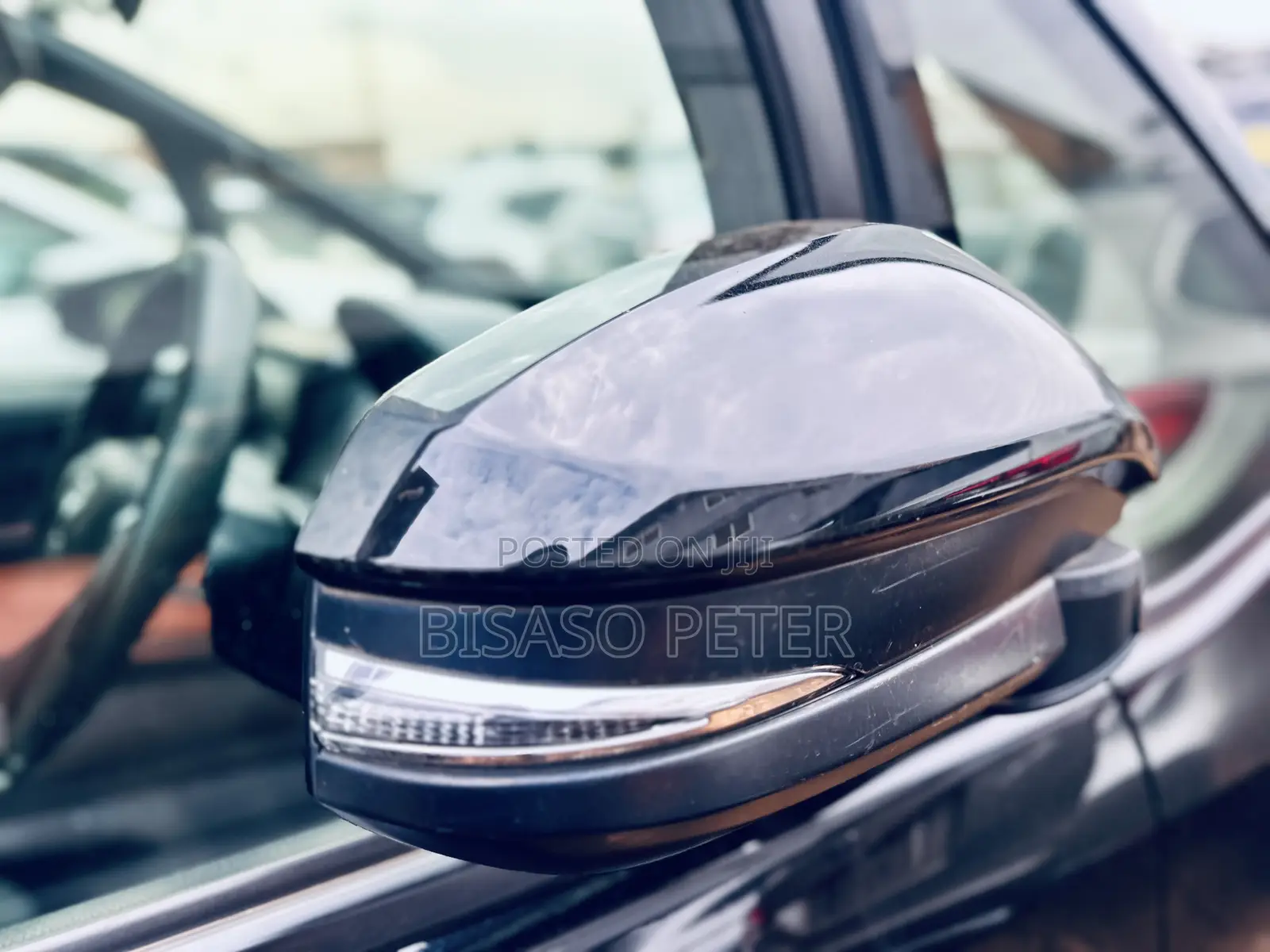 Toyota Noah 2.0 AWD (8 Seater) 2015 Black