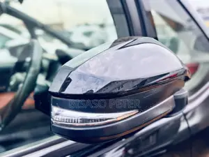 Toyota Noah 2.0 AWD (8 Seater) 2015 Black