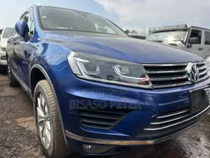 Volkswagen Touareg 2016 Blue