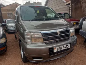 Nissan Elgrand 2004 Beige