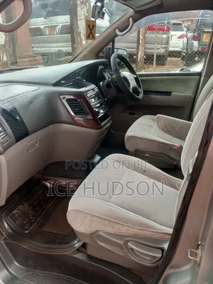 Nissan Elgrand 2004 Beige