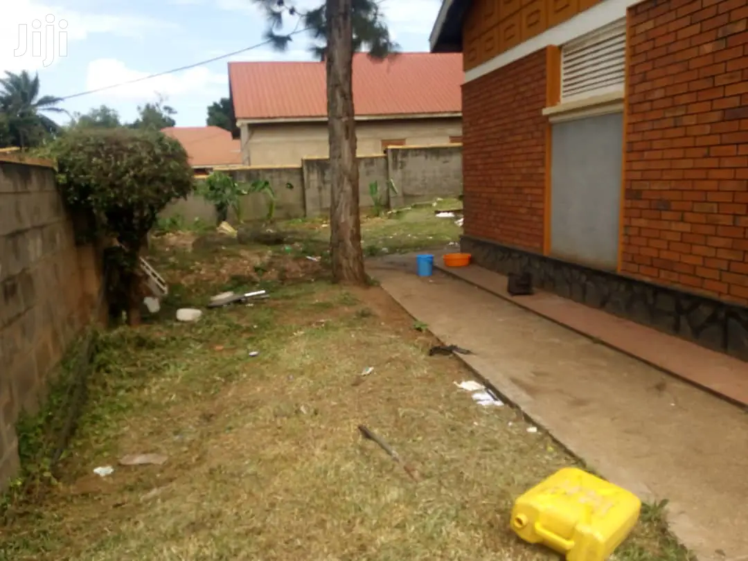 Three Bedroom House In Kisaasi For Sale
