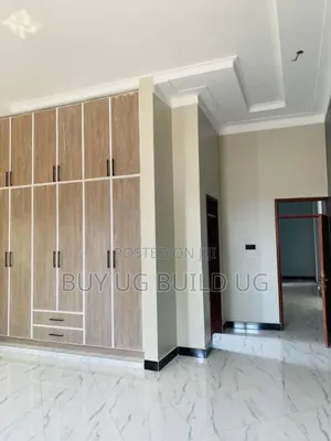 3bdrm Bungalow in Kitende Entebbe Road, Central Division for sale