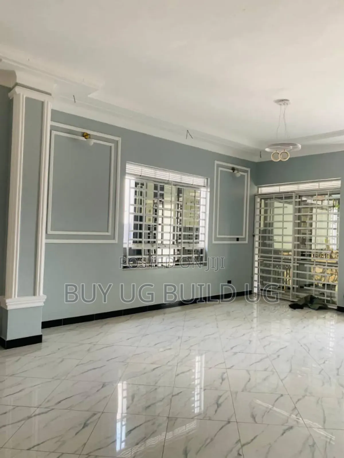 3bdrm Bungalow in Kitende Entebbe Road, Central Division for sale