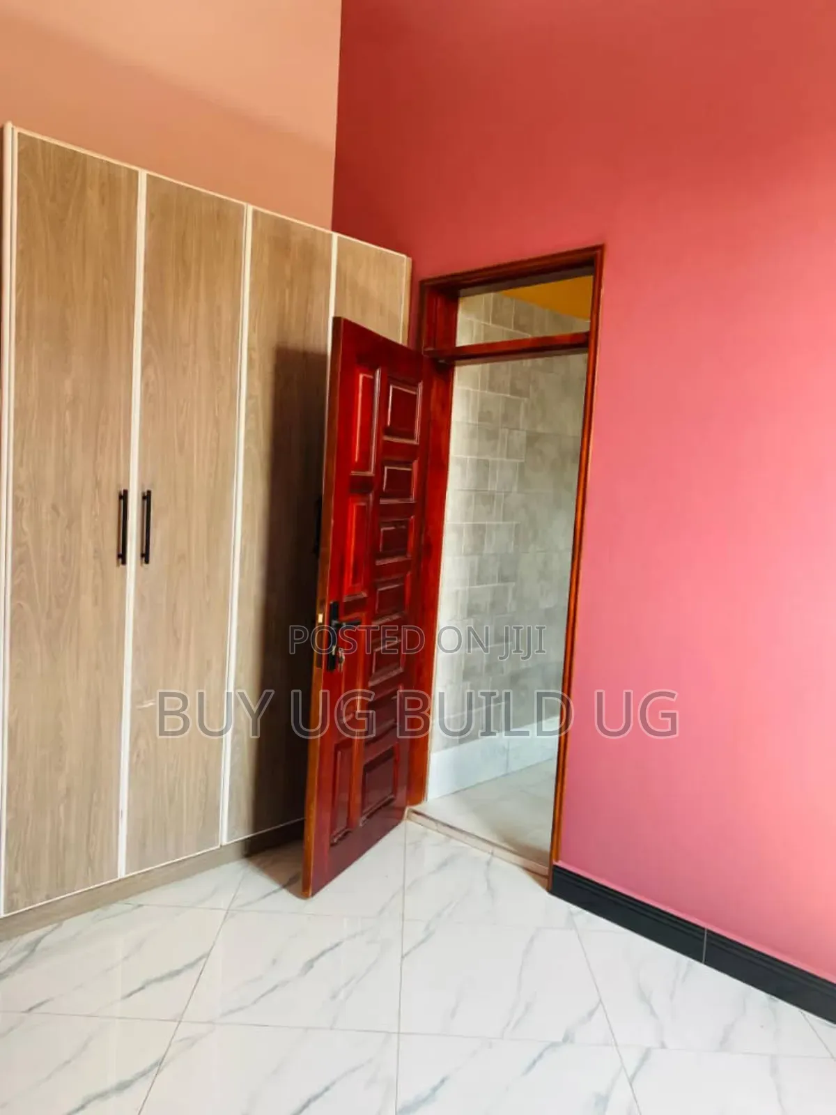 3bdrm Bungalow in Kitende Entebbe Road, Central Division for sale