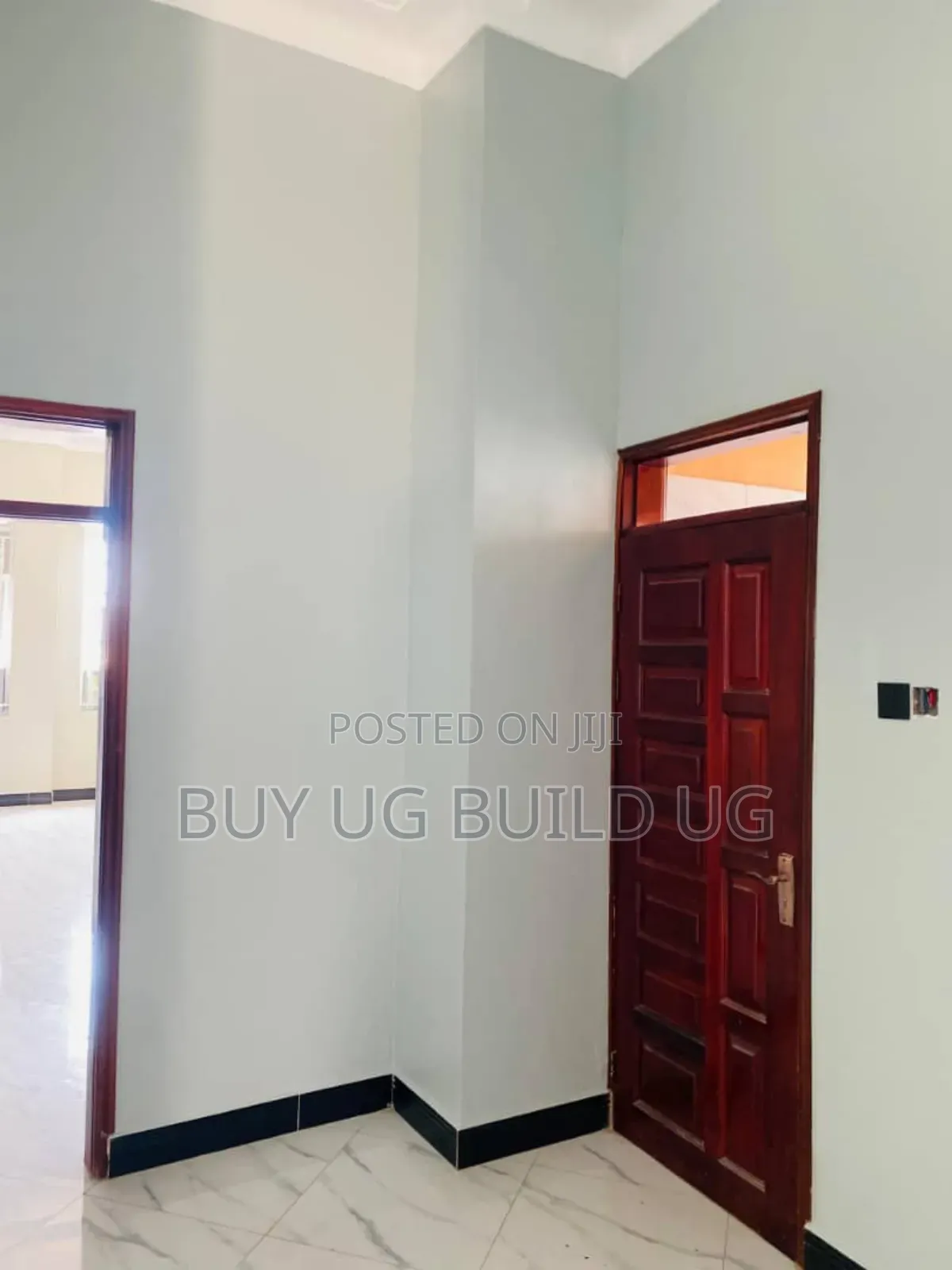 3bdrm Bungalow in Kitende Entebbe Road, Central Division for sale