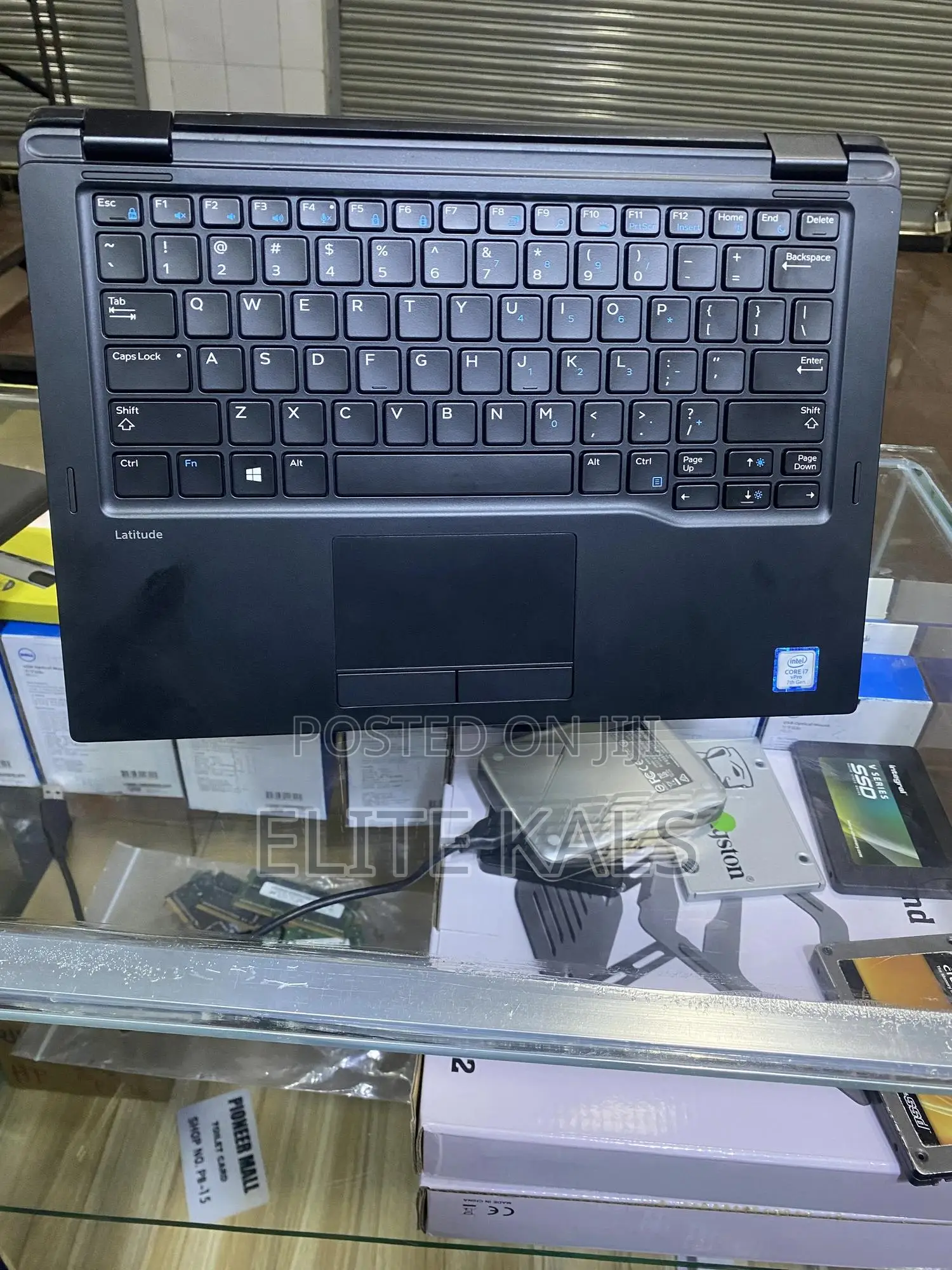 Laptop Dell Latitude 12 5289 16GB Intel Core I7 SSHD (Hybrid) 256GB