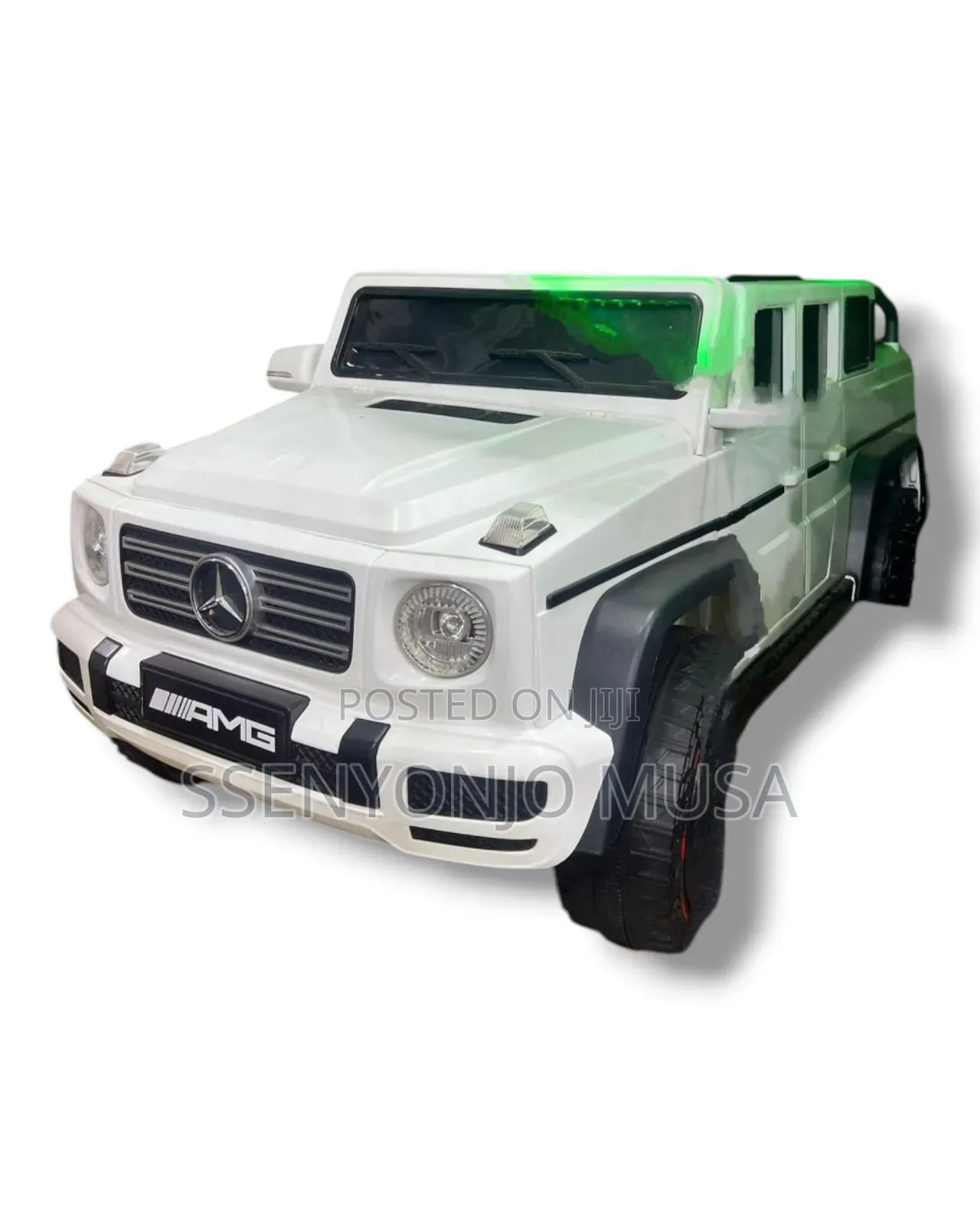Mercedes-Benz G63 Kids Toy Car – White Ride-On, Rechargeable/ Remote.