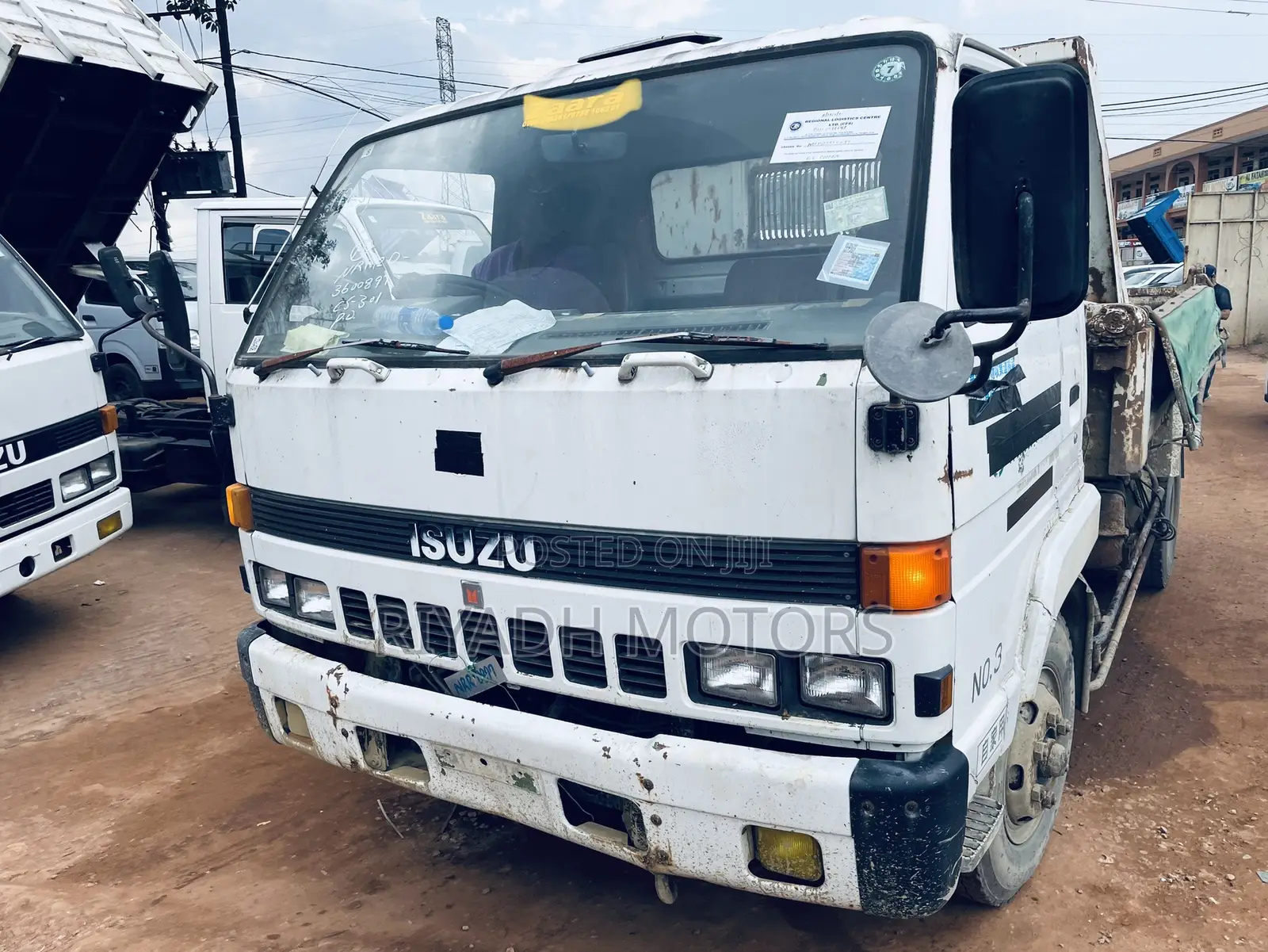 Isuzu Tipper