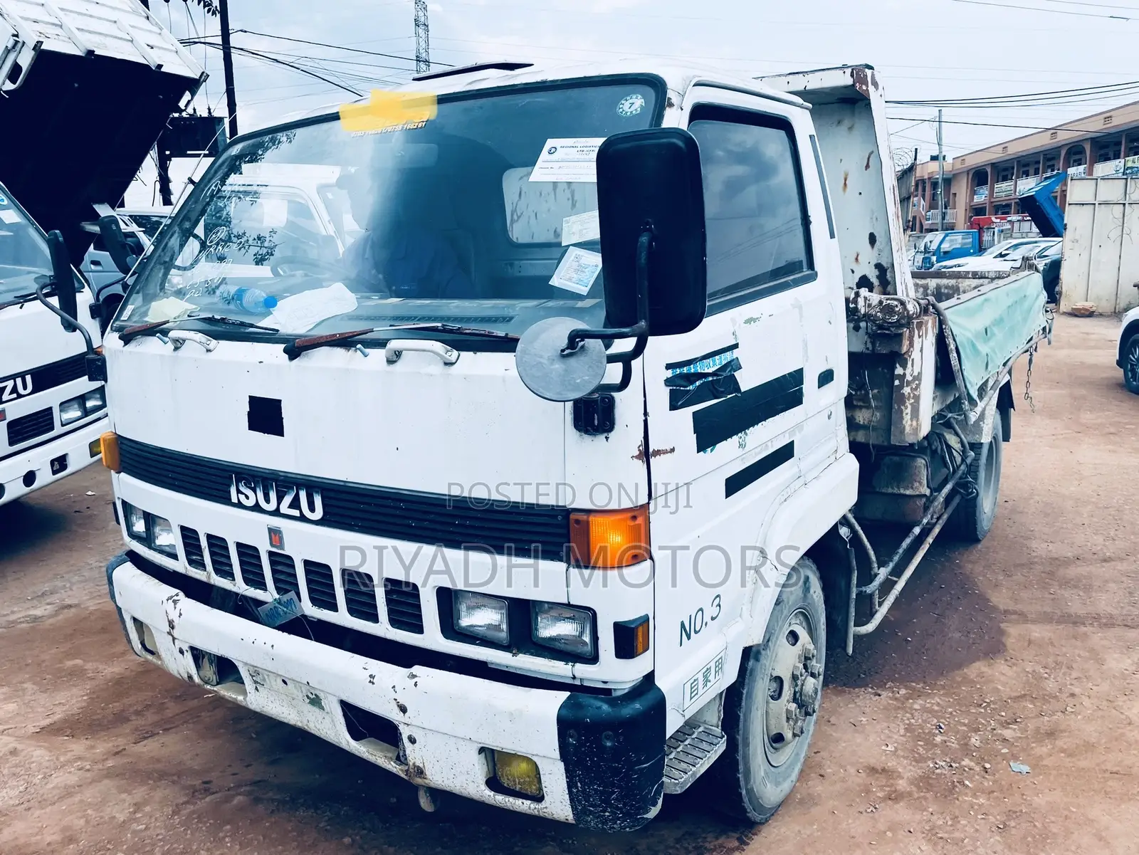 Isuzu Tipper