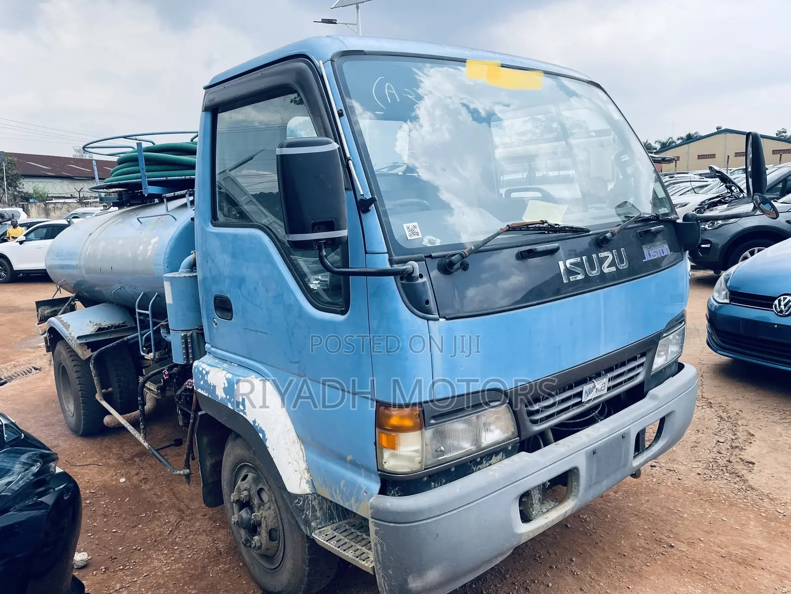 Isuzu Juston