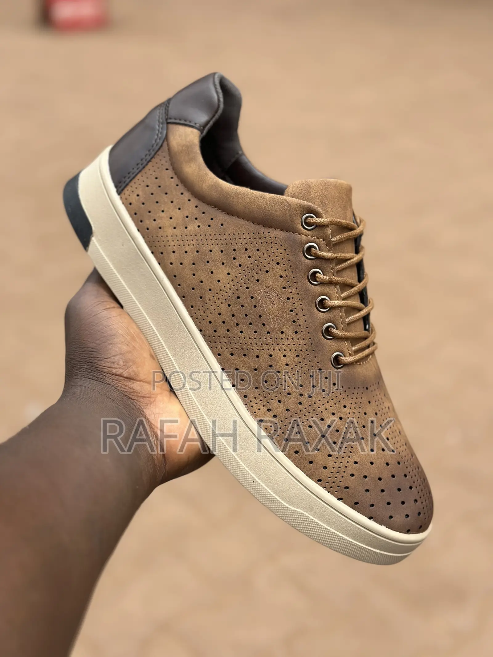 Original Men’S Brown Lacoste Smart Casual Leather Sneakers