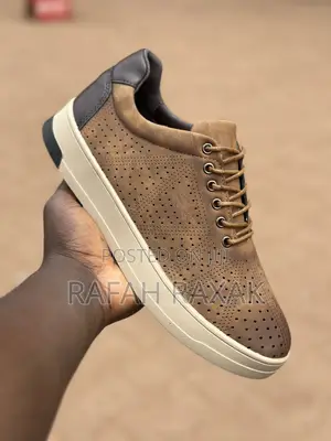 Original Men’S Brown Lacoste Smart Casual Leather Sneakers