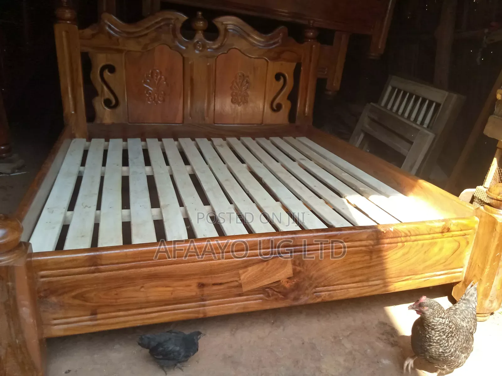 Mugavu Wooden Bed
