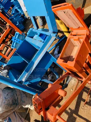 Singled Producer / Interlocking Block Machine