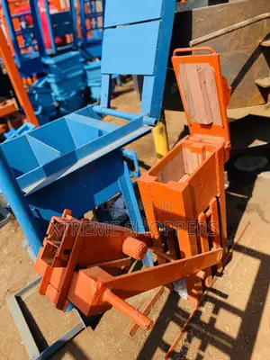 Singled Producer / Interlocking Block Machine