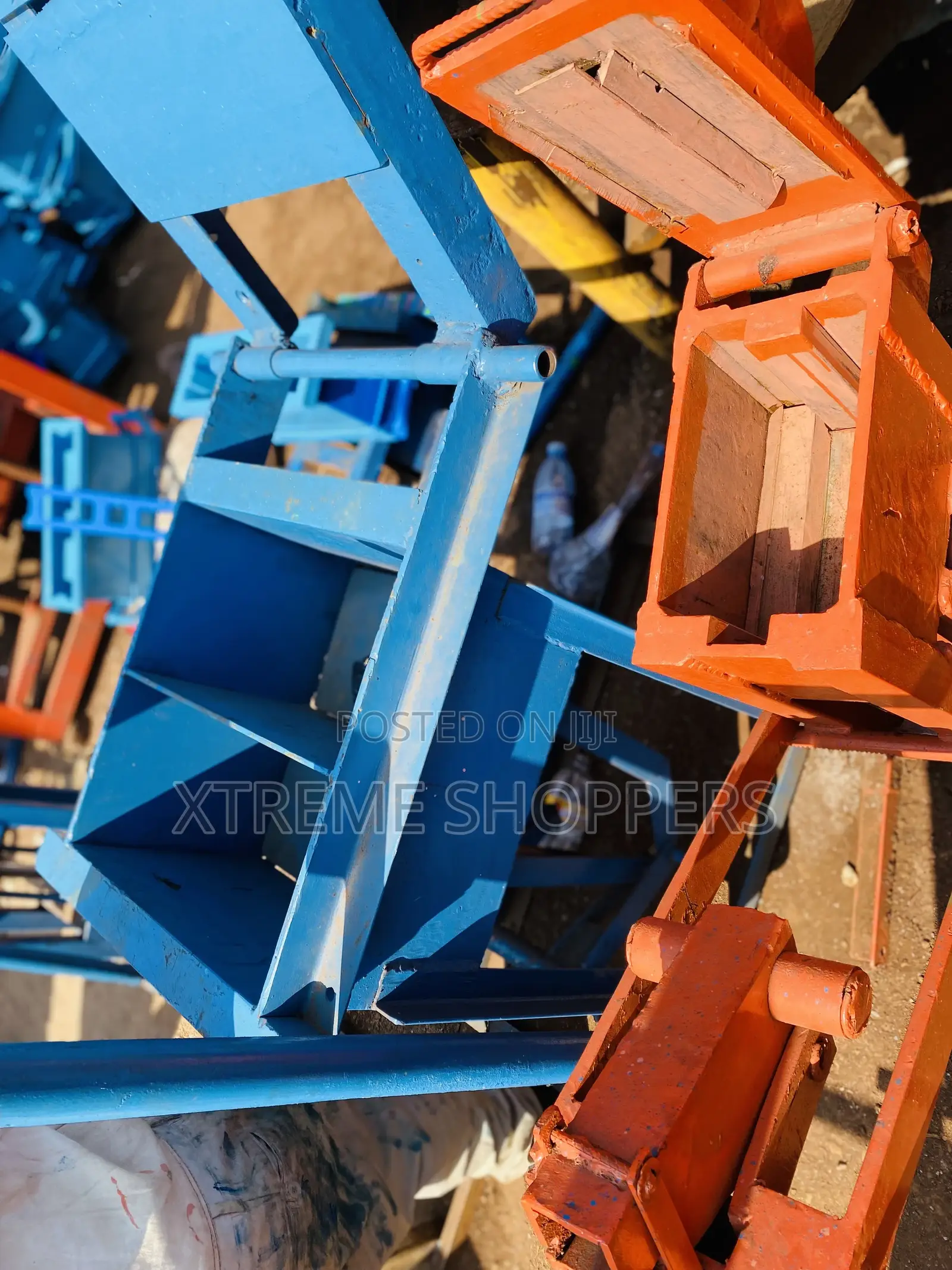 Outlet Seller / Interlocking Block Machines / Less Capital