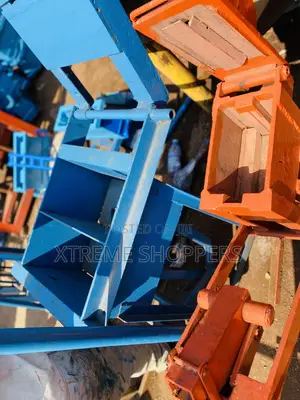 Outlet Seller / Interlocking Block Machines / Less Capital