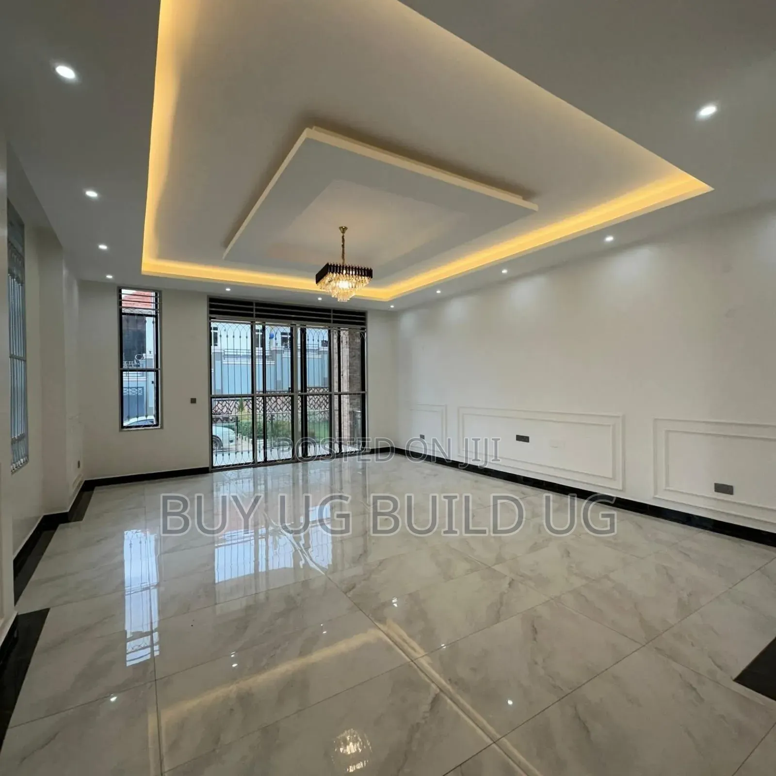 6bdrm Maisonette in Kira Mamelto Road, Central Division for sale