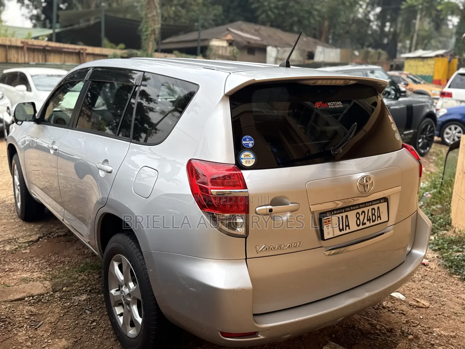 Toyota Vanguard 2011 Silver
