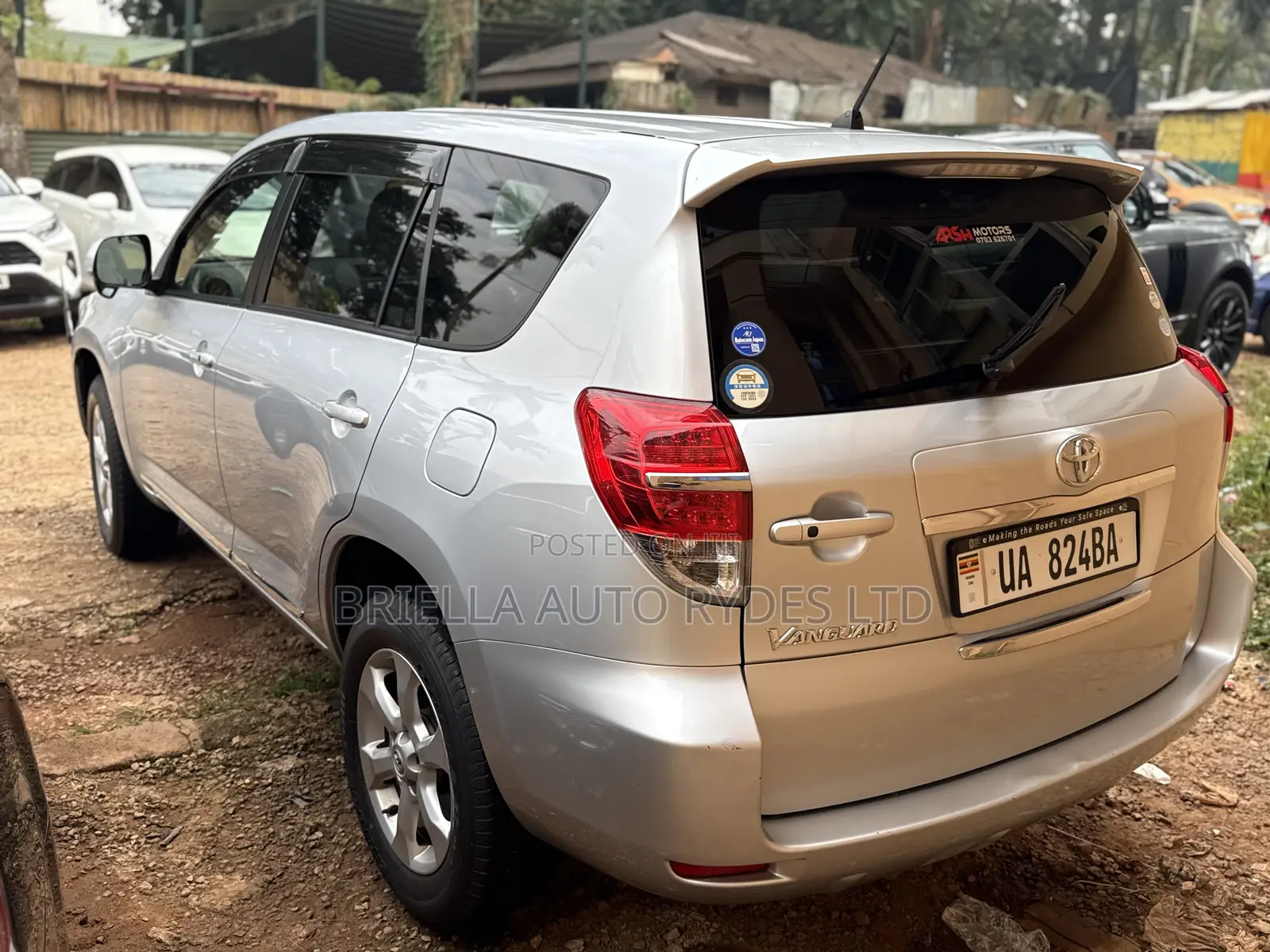 Toyota Vanguard 2011 Silver