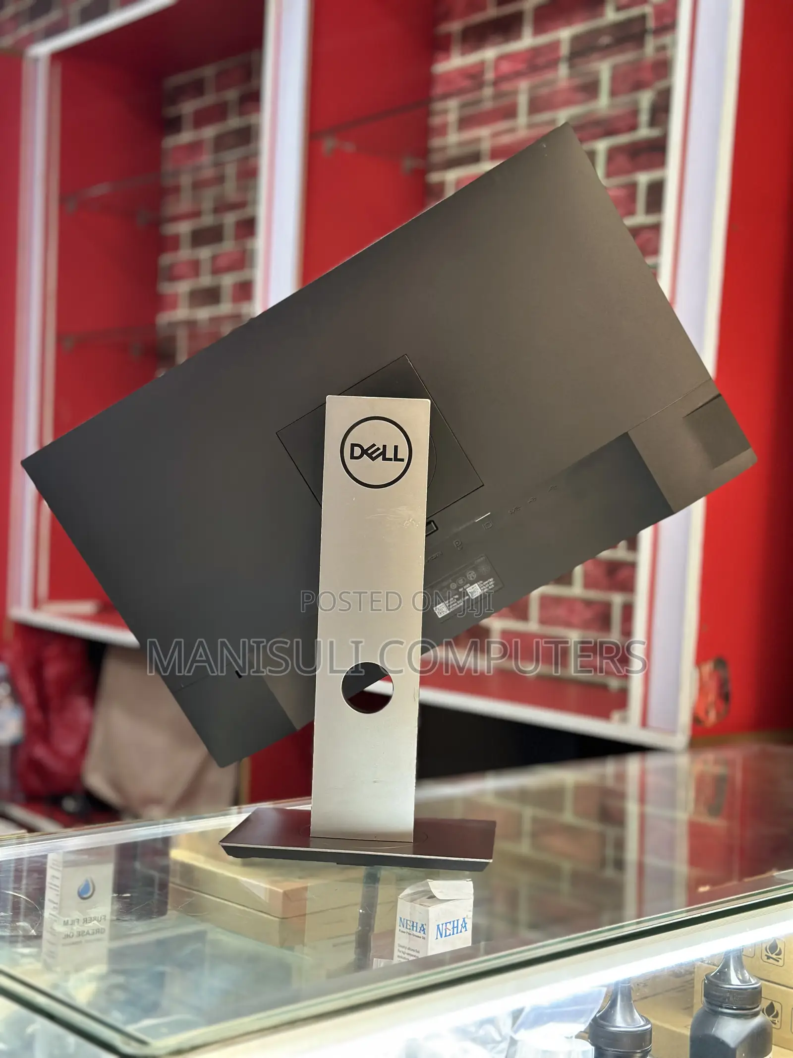 Guarantee 6 Months Dell Monitor 23.4 Inch Screen Ips
