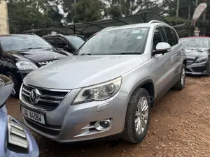 Volkswagen Tiguan 2010 Silver