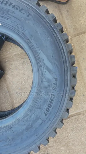 750r16 Behind Canter Tires Mudgrip