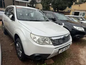 Subaru Forester 2010 White
