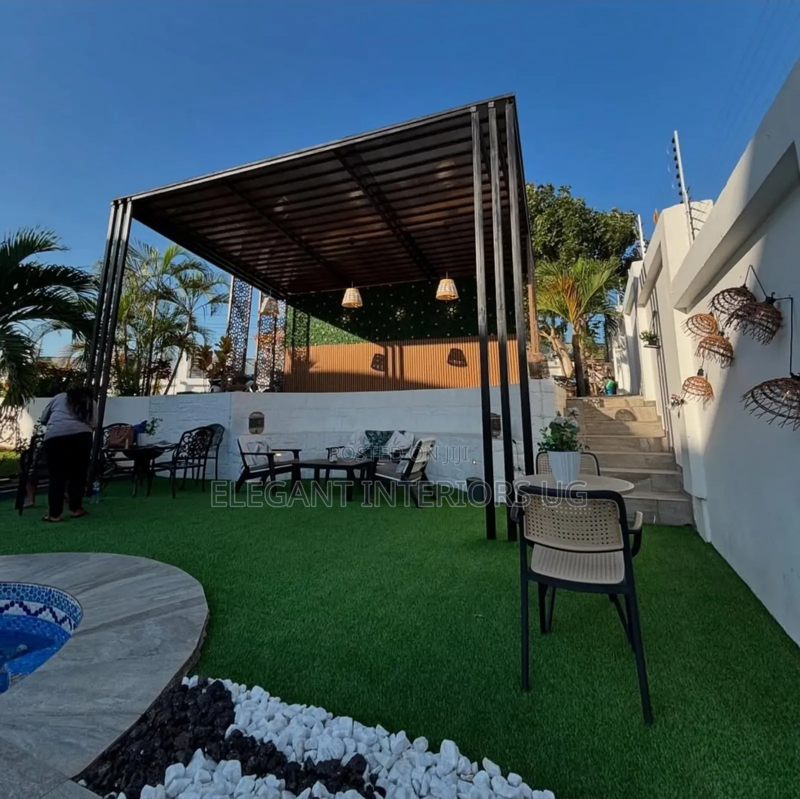 Artificial Grass Carpets Per Square Meter Available for Bars and Shops