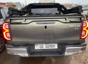 Toyota Hilux Revo Double Cab Deisel 2.4 AWD 2016 Green