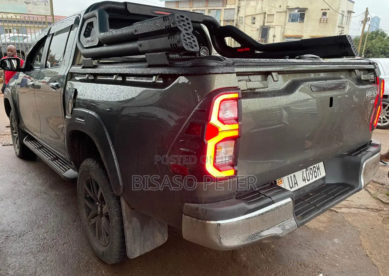Toyota Hilux Revo Double Cab Deisel 2.4 AWD 2016 Green