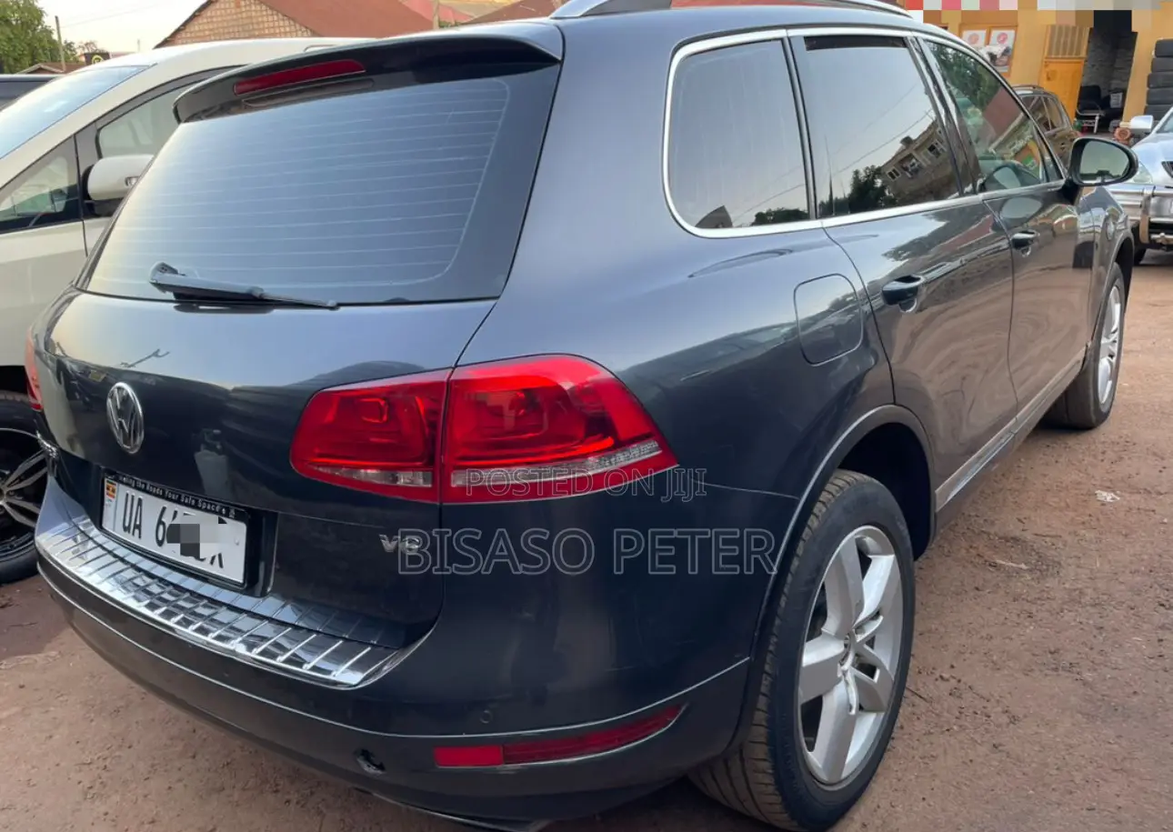 Volkswagen Touareg V6 Sport 2013 Gray