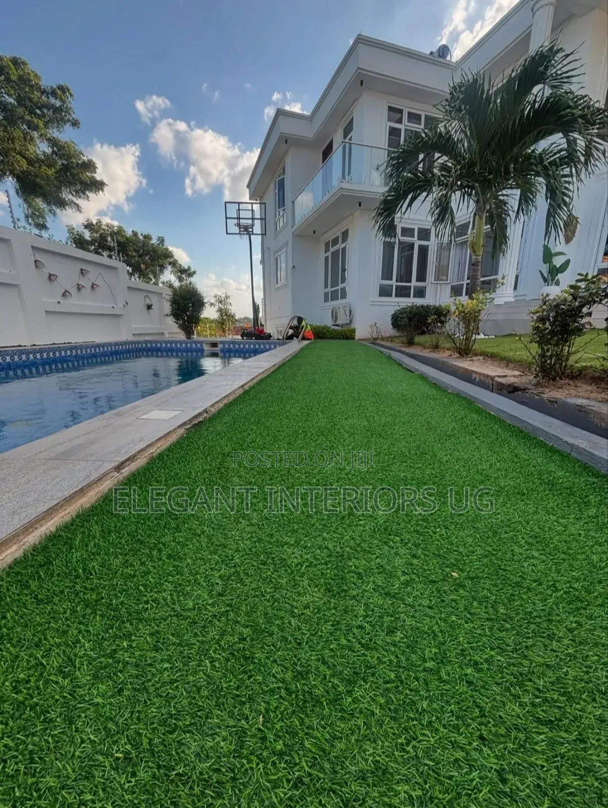 Quality Artificial Grass Carpets for Play Grounds Turfs and Compounds