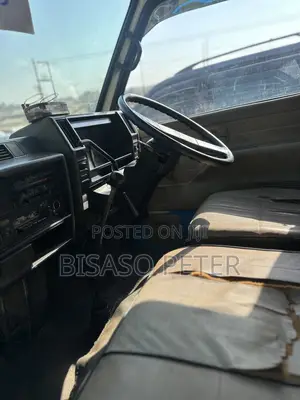 Isuzu Tipper