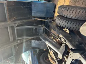 Isuzu Tipper