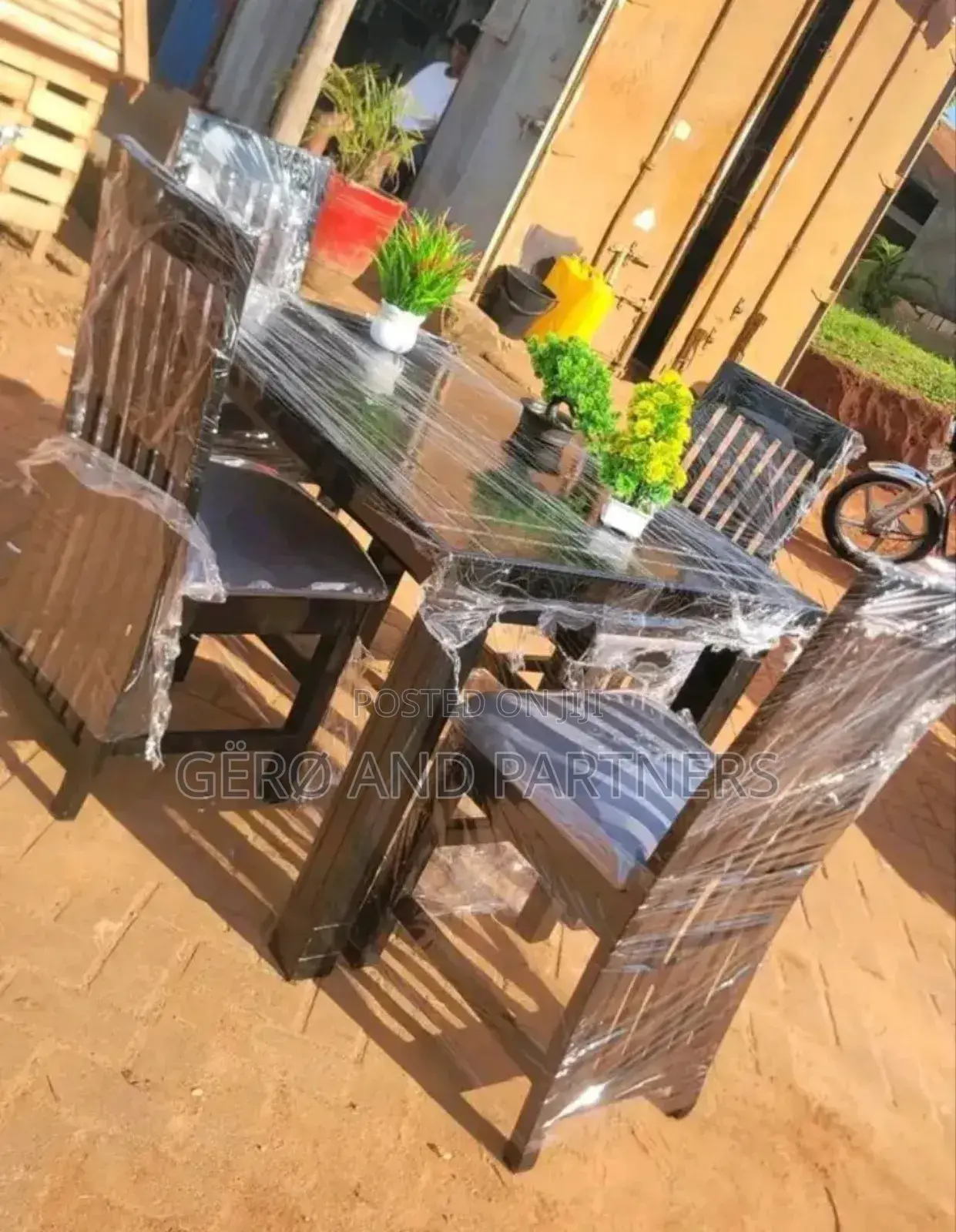 Four Seater Dining Table (International Level)