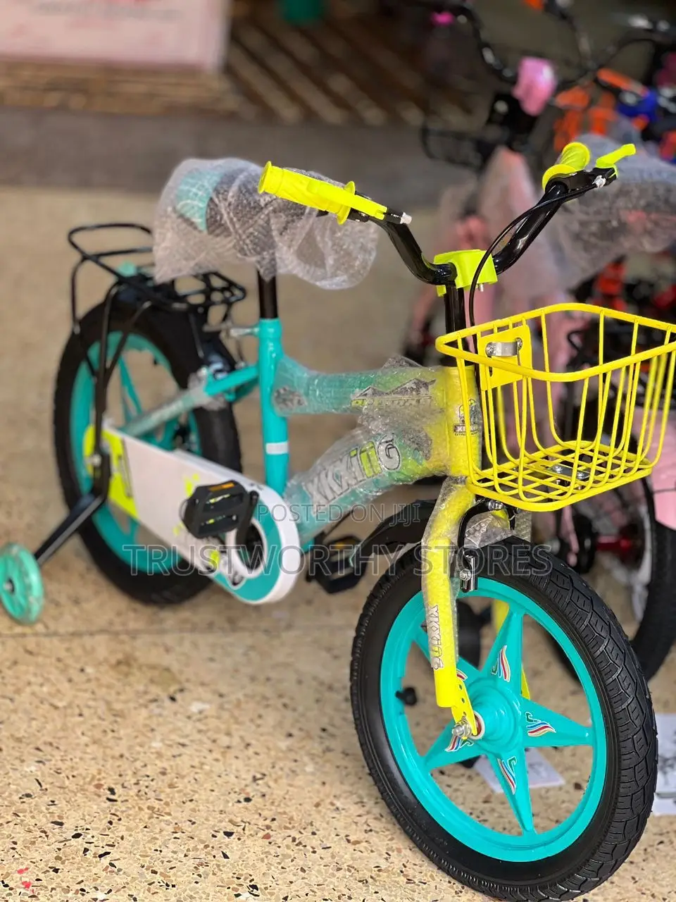 Star Wheels Green And Black Bike Aged 5-8kid - 16”