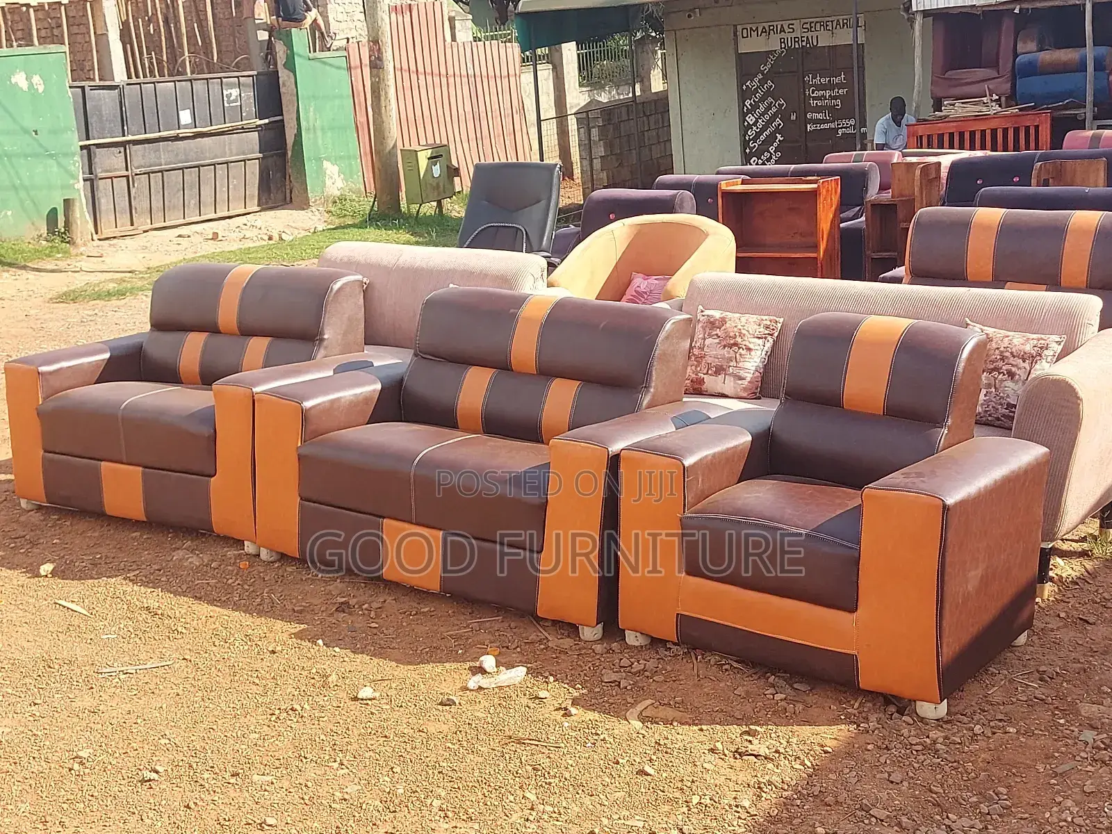 Amazing Leather Five Sitters Sofas Set